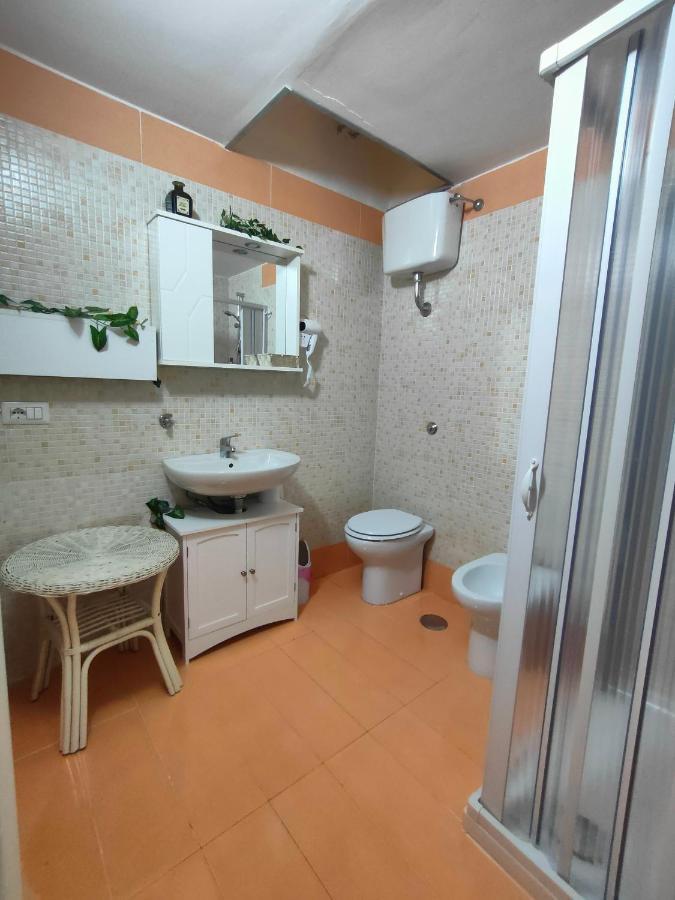 Madda'S Apartament Naples Exterior photo